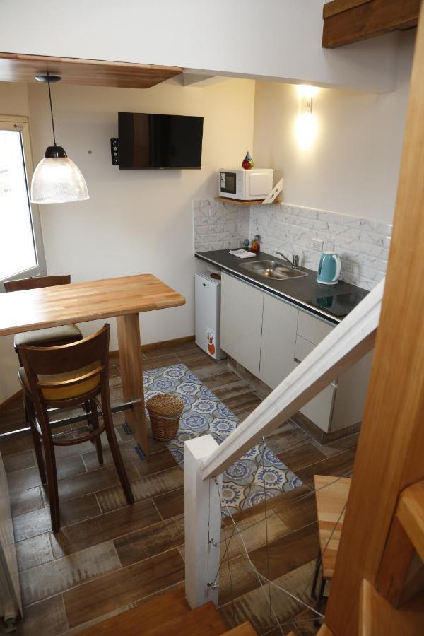 Meraki Lofts *